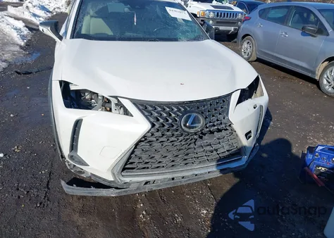 2021 Lexus Ux 200 z USA, uszkodzony, nr VIN JTHX3JBH5M2036273